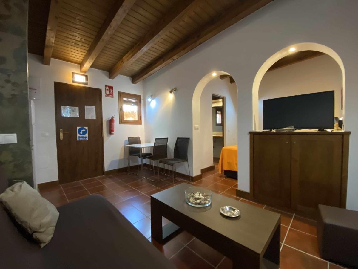 Estudio con jardincito privado barbacoa y piscina compartida para parejas Cádiz Exterior foto
