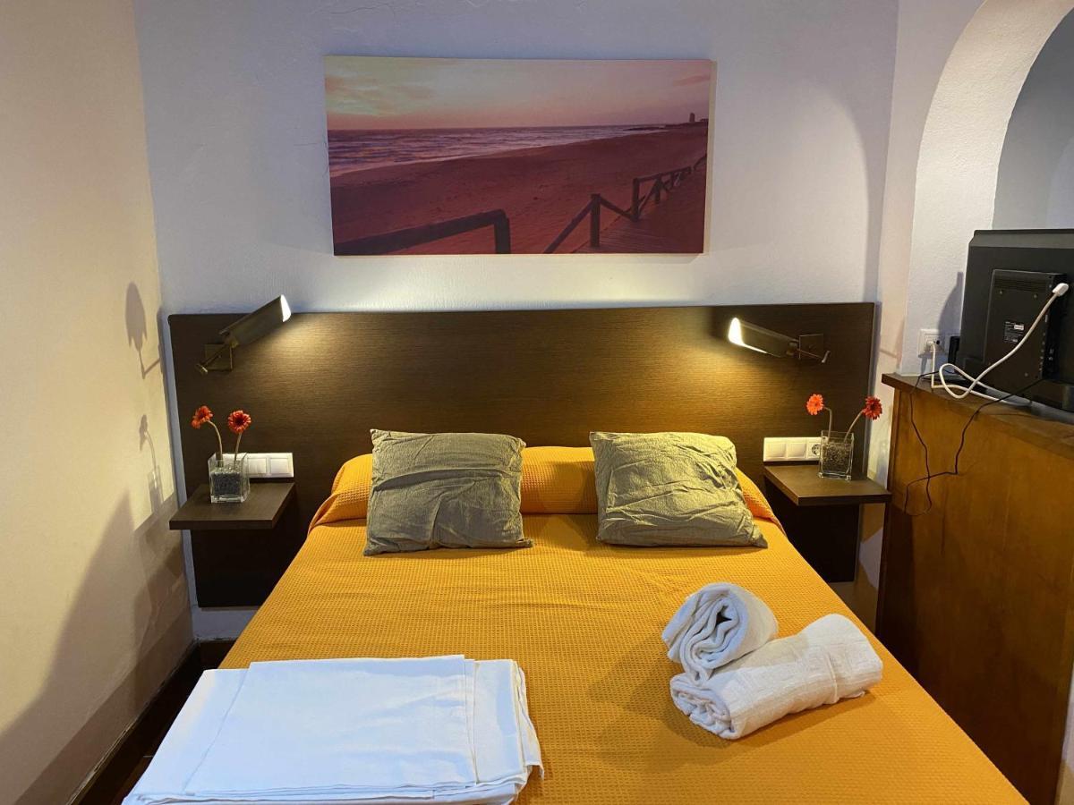 Estudio con jardincito privado barbacoa y piscina compartida para parejas Cádiz Exterior foto
