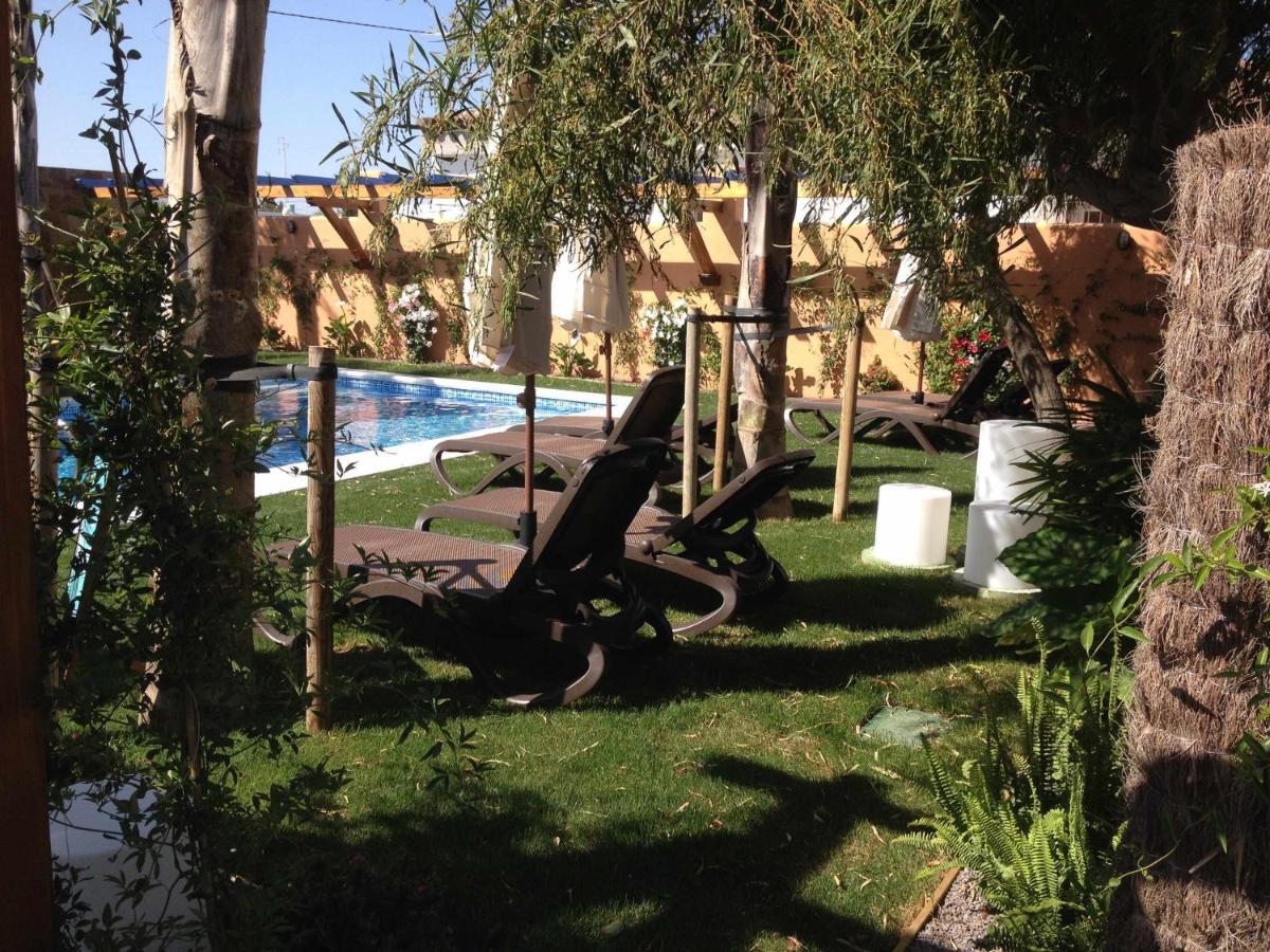 Estudio con jardincito privado barbacoa y piscina compartida para parejas Cádiz Exterior foto